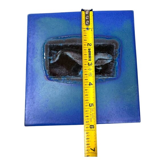 Michael Cohen 2001 Art Pottery Hot Plate Tile Trivet Whale 5 3/4" Coastal Beach - Picture 5 of 5